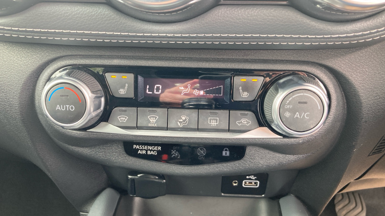 Nissan Juke 1.0 DiG-T 114 N-Connecta 5dr Petrol Hatchback